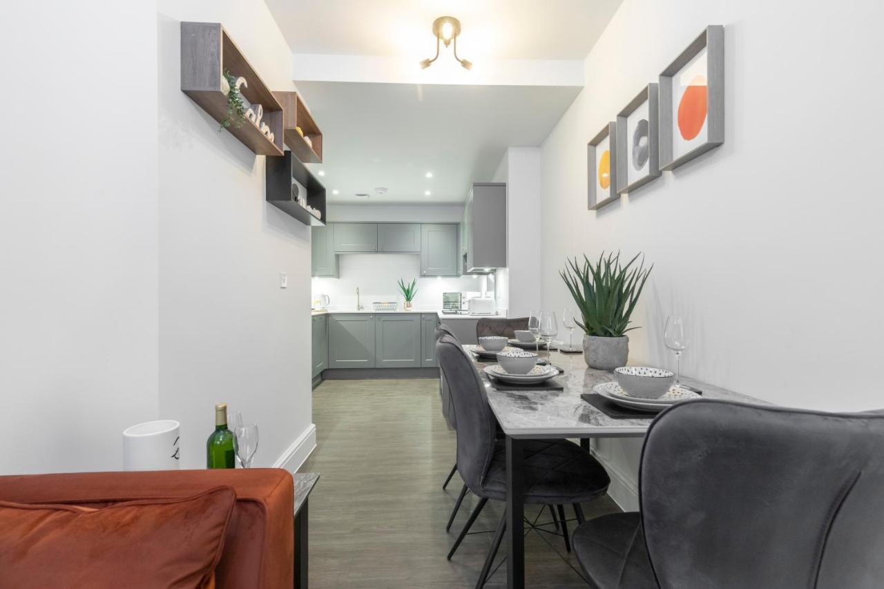 Elliot Oliver - Luxury 2 Bedroom Regency Apartment With Parking & Ev Charger Cheltenham Zewnętrze zdjęcie