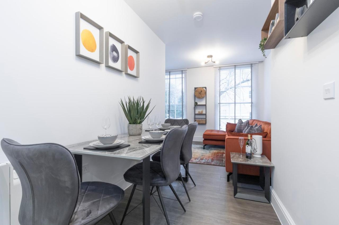 Elliot Oliver - Luxury 2 Bedroom Regency Apartment With Parking & Ev Charger Cheltenham Zewnętrze zdjęcie